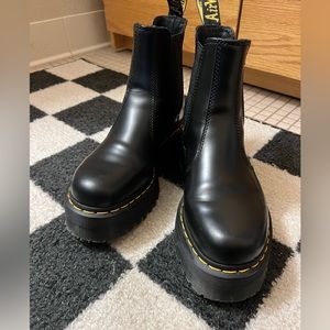 SIZE 8, 8.5 DR MARTIANS 2976 SMOOTH LEATHER PLATFORM CHELSEA BOOTS